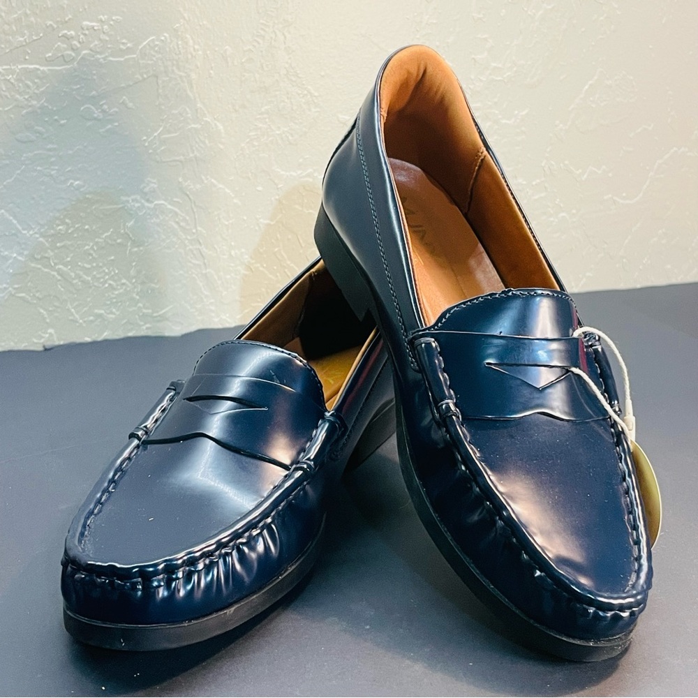 Marc Jacobs Women’s Size 8 Navy Blue Loafers